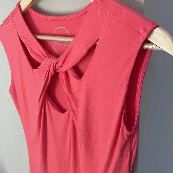 INC sleeveless front cut out twist top - Picture 2 of 12